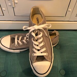 Converse Women’s Classic Gray Sneakers